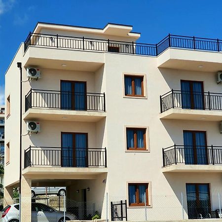 Family Apartments بار المظهر الخارجي الصورة